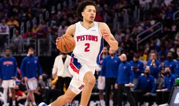 生涯首次砍三双各项数据回暖 状元正在兑现天赋