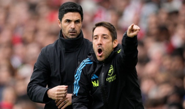 赚翻！TA调侃：难怪阿森纳定位球教练开豪车抽雪茄，他有进球奖金