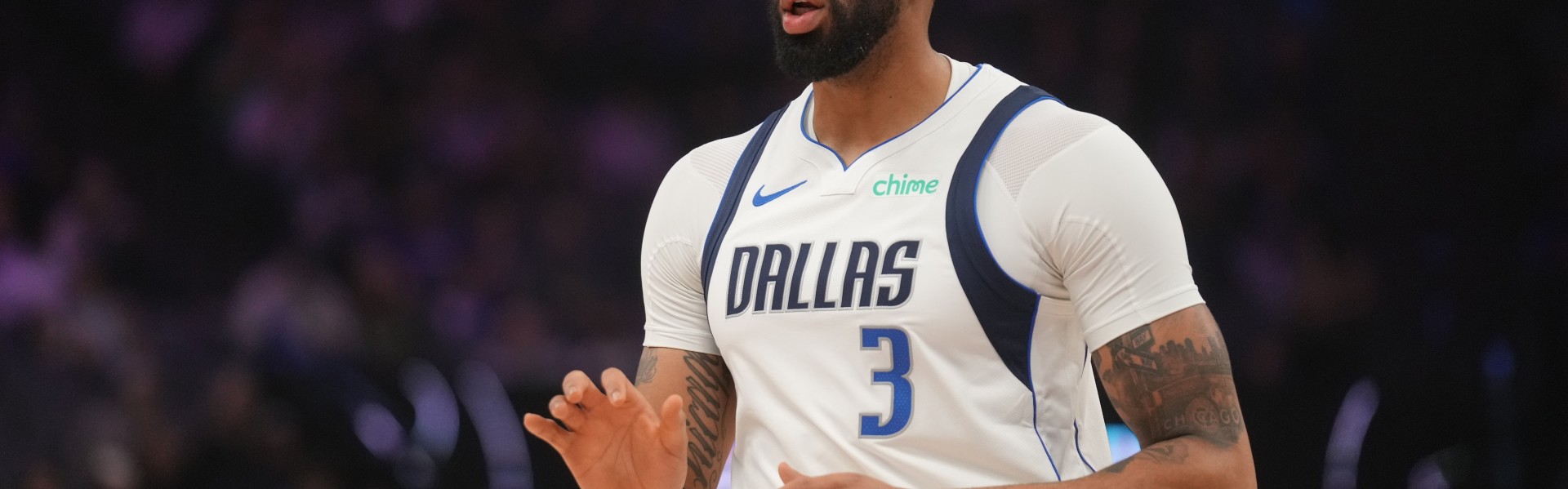 天博体育服务-猛龙是浓眉交易领跑球队 可提供巴雷特并搭配奎克利或珀尔特尔